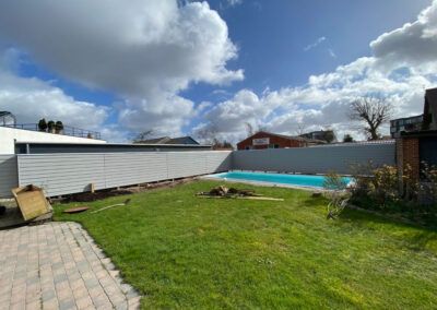 Opsætning af fibercement hegn